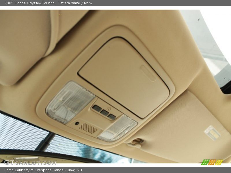 Taffeta White / Ivory 2005 Honda Odyssey Touring
