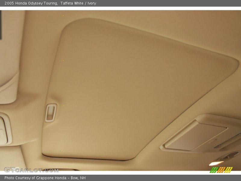Taffeta White / Ivory 2005 Honda Odyssey Touring