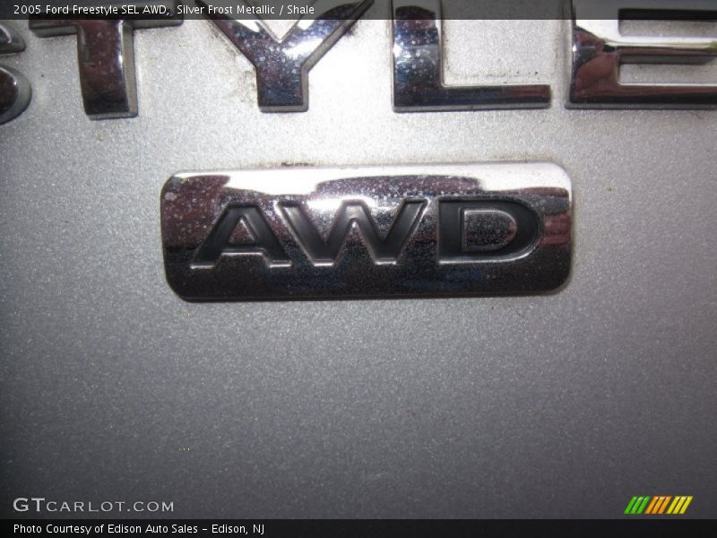 Silver Frost Metallic / Shale 2005 Ford Freestyle SEL AWD