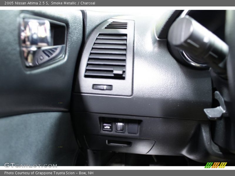 Smoke Metallic / Charcoal 2005 Nissan Altima 2.5 S