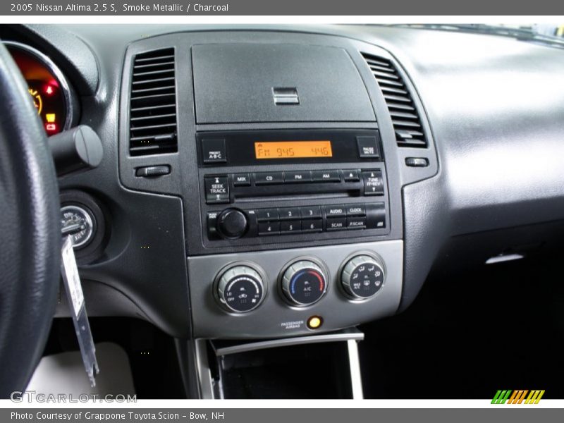 Smoke Metallic / Charcoal 2005 Nissan Altima 2.5 S