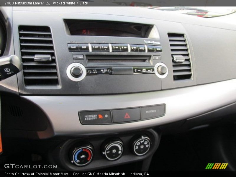 Wicked White / Black 2008 Mitsubishi Lancer ES