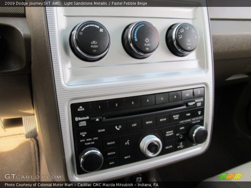 Light Sandstone Metallic / Pastel Pebble Beige 2009 Dodge Journey SXT AWD