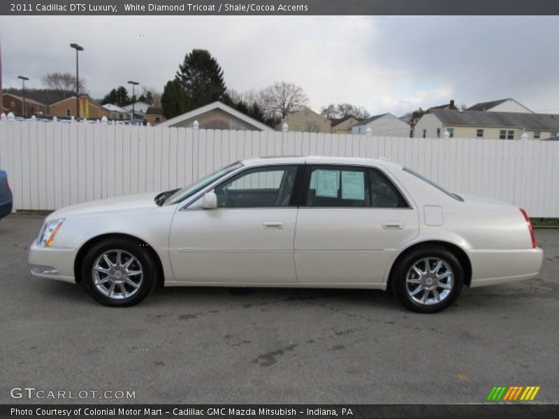 White Diamond Tricoat / Shale/Cocoa Accents 2011 Cadillac DTS Luxury