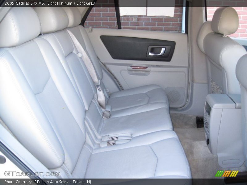 Light Platinum / Light Gray 2005 Cadillac SRX V6