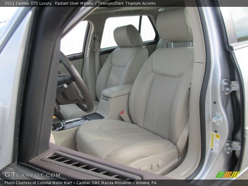 Radiant Silver Metallic / Titanium/Dark Titanium Accents 2011 Cadillac DTS Luxury