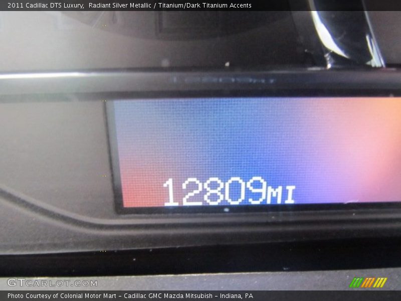 Radiant Silver Metallic / Titanium/Dark Titanium Accents 2011 Cadillac DTS Luxury