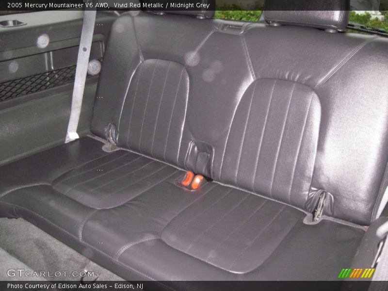 Vivid Red Metallic / Midnight Grey 2005 Mercury Mountaineer V6 AWD