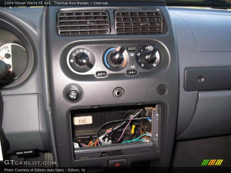 Thermal Red Metallic / Charcoal 2004 Nissan Xterra XE 4x4