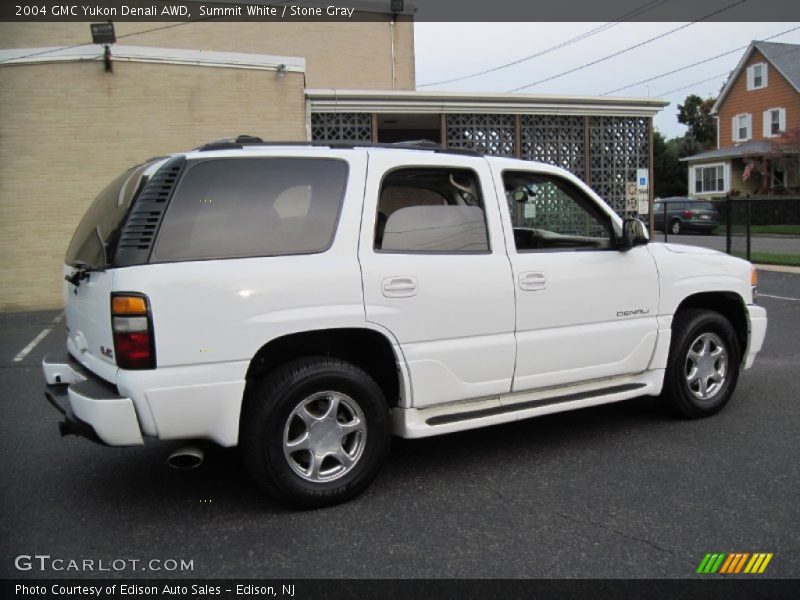 Summit White / Stone Gray 2004 GMC Yukon Denali AWD