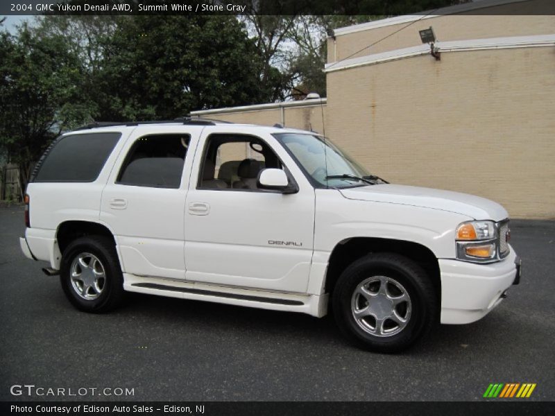 Summit White / Stone Gray 2004 GMC Yukon Denali AWD