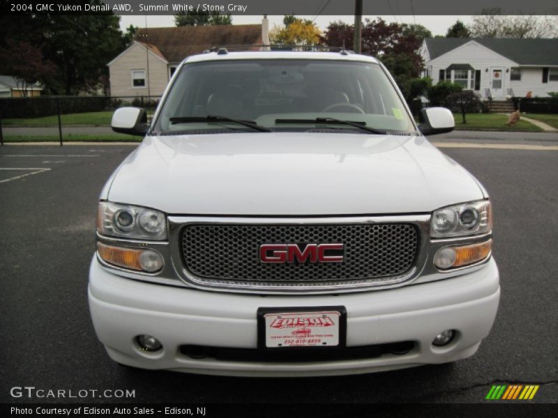 Summit White / Stone Gray 2004 GMC Yukon Denali AWD