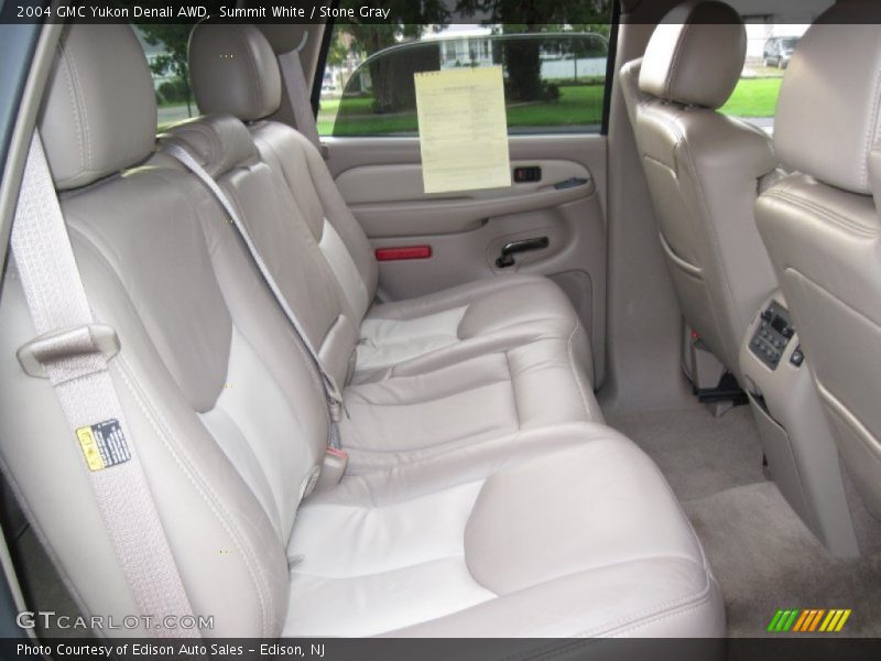 Summit White / Stone Gray 2004 GMC Yukon Denali AWD