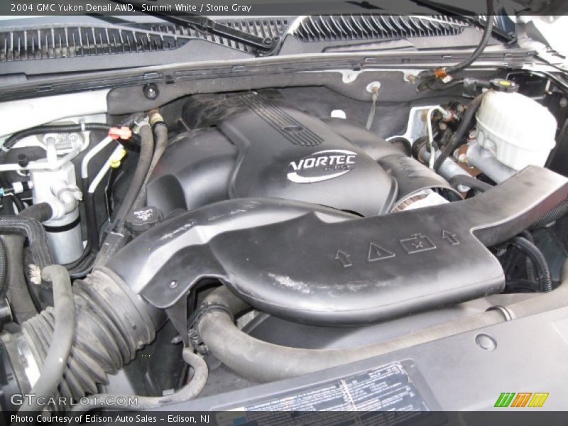 Summit White / Stone Gray 2004 GMC Yukon Denali AWD