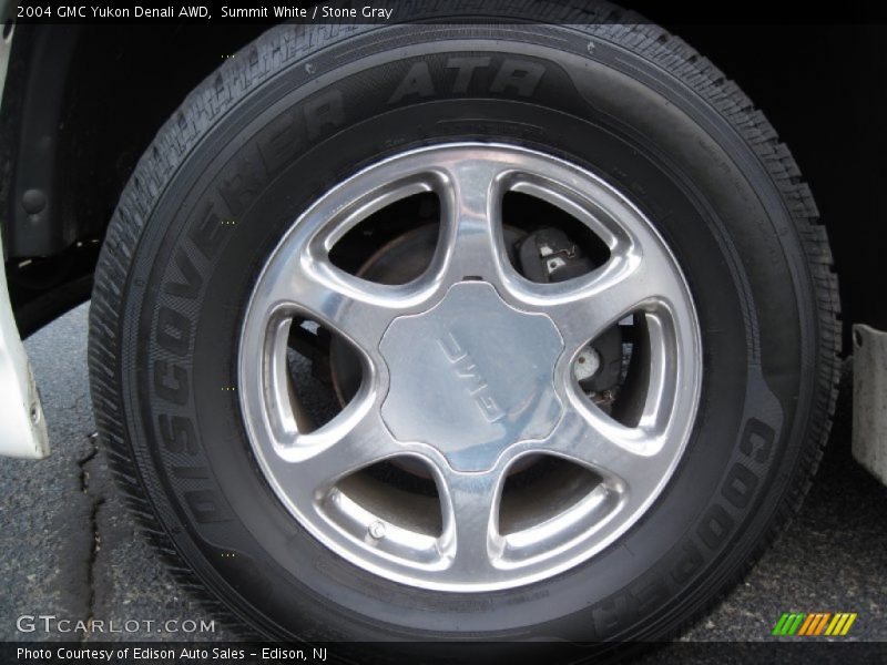 Summit White / Stone Gray 2004 GMC Yukon Denali AWD