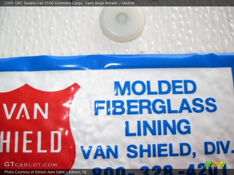 Sand Beige Metallic / Neutral 2005 GMC Savana Van 3500 Extended Cargo