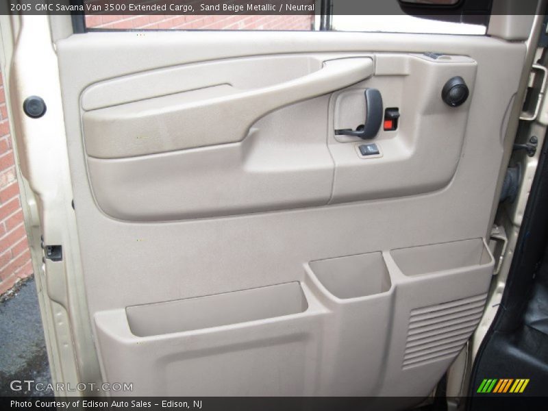 Sand Beige Metallic / Neutral 2005 GMC Savana Van 3500 Extended Cargo