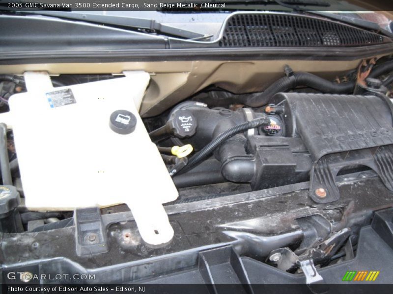 Sand Beige Metallic / Neutral 2005 GMC Savana Van 3500 Extended Cargo
