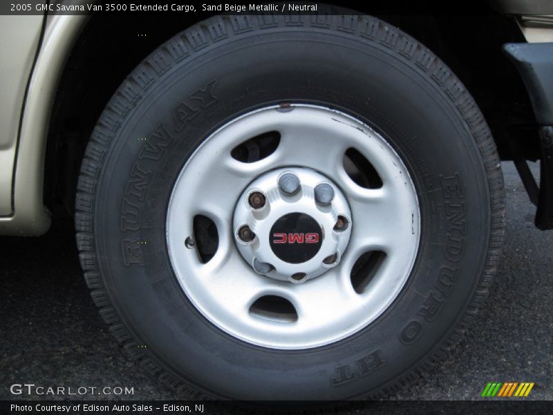 Sand Beige Metallic / Neutral 2005 GMC Savana Van 3500 Extended Cargo
