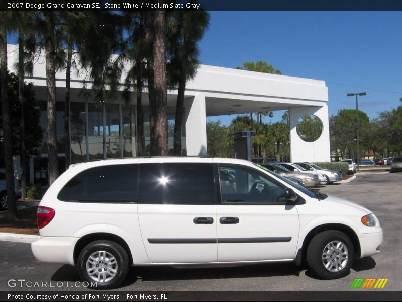 Stone White / Medium Slate Gray 2007 Dodge Grand Caravan SE