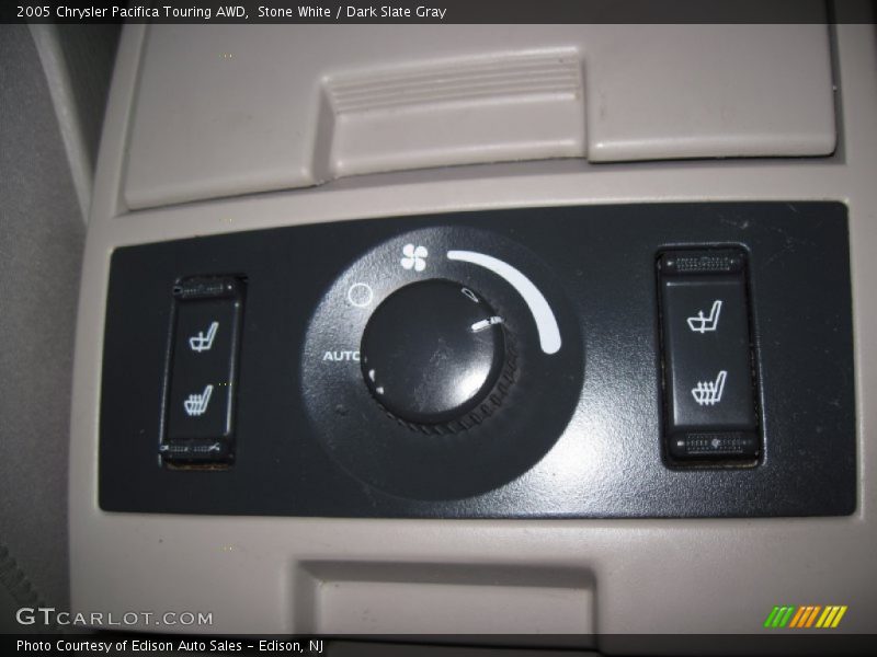 Stone White / Dark Slate Gray 2005 Chrysler Pacifica Touring AWD