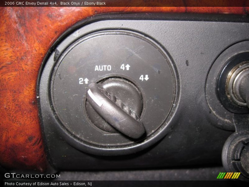 Black Onyx / Ebony Black 2006 GMC Envoy Denali 4x4