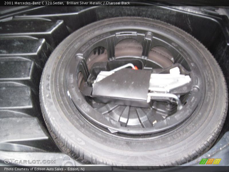 Brilliant Silver Metallic / Charcoal Black 2001 Mercedes-Benz C 320 Sedan