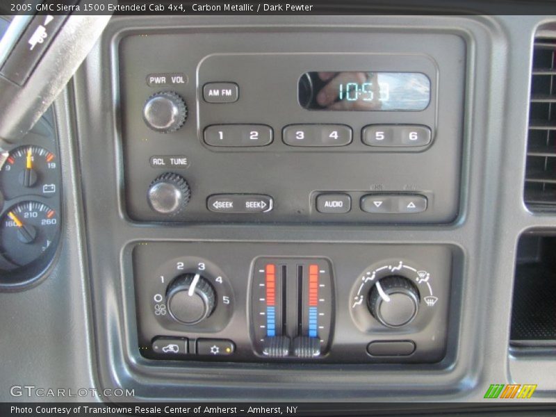 Controls of 2005 Sierra 1500 Extended Cab 4x4