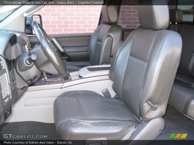 Galaxy Black / Graphite/Titanium 2004 Nissan Titan LE King Cab 4x4