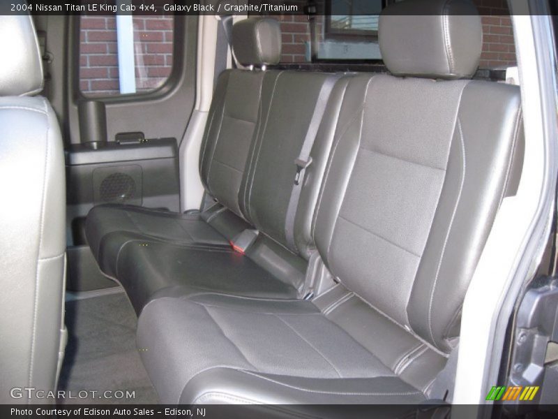 Galaxy Black / Graphite/Titanium 2004 Nissan Titan LE King Cab 4x4