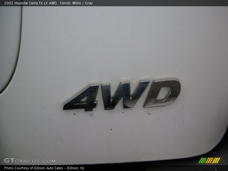 Nordic White / Gray 2002 Hyundai Santa Fe LX AWD