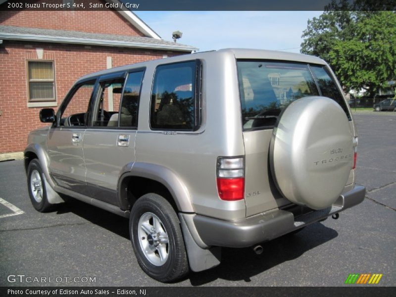 Satin Gold / Gray 2002 Isuzu Trooper S 4x4
