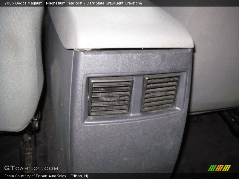 Magnesium Pearlcoat / Dark Slate Gray/Light Graystone 2006 Dodge Magnum