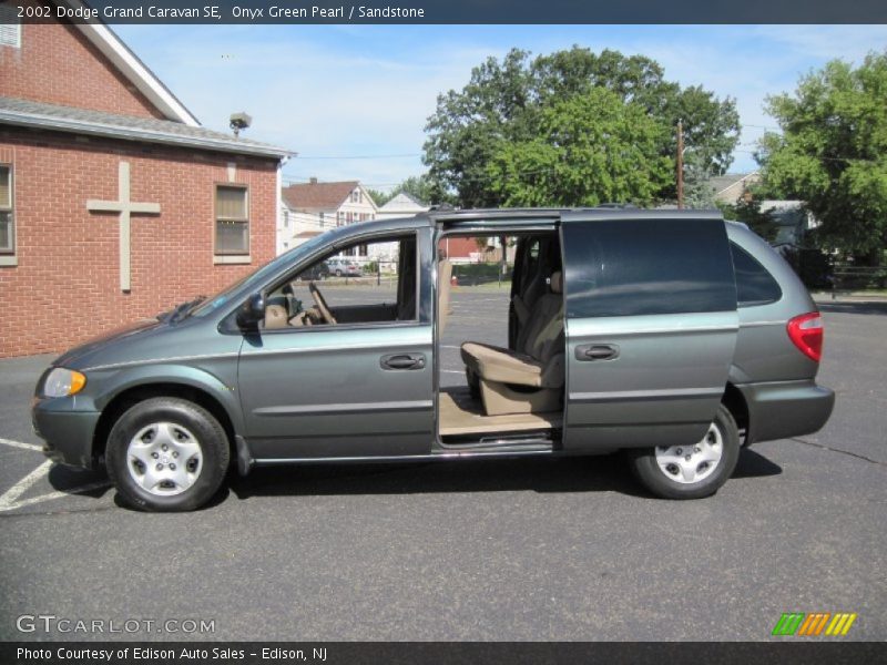 Onyx Green Pearl / Sandstone 2002 Dodge Grand Caravan SE