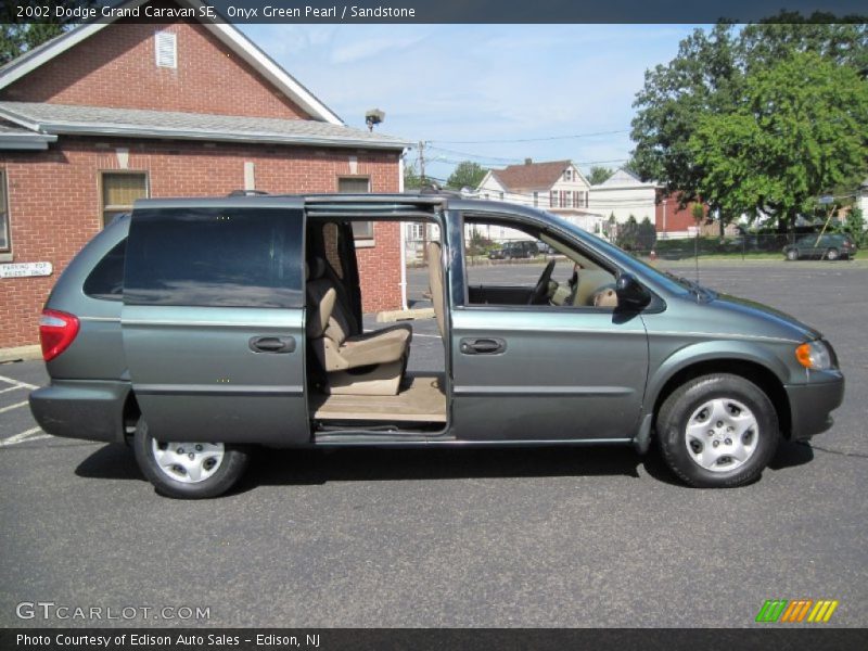 Onyx Green Pearl / Sandstone 2002 Dodge Grand Caravan SE