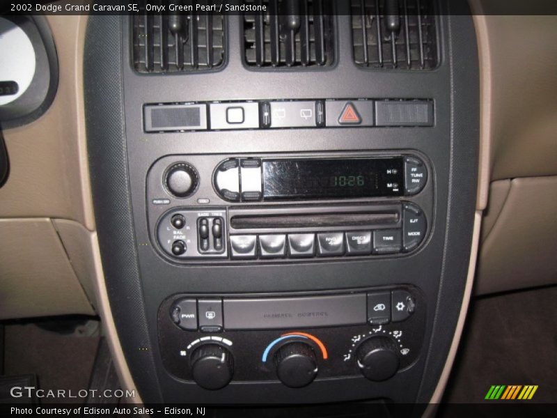 Onyx Green Pearl / Sandstone 2002 Dodge Grand Caravan SE