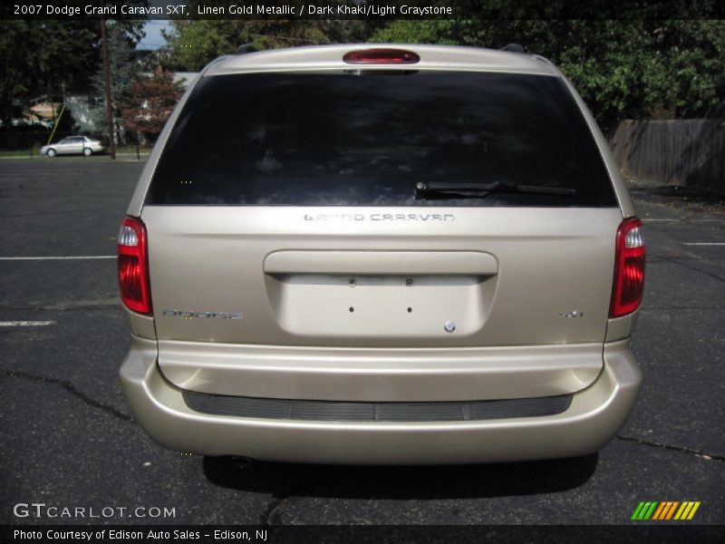 Linen Gold Metallic / Dark Khaki/Light Graystone 2007 Dodge Grand Caravan SXT