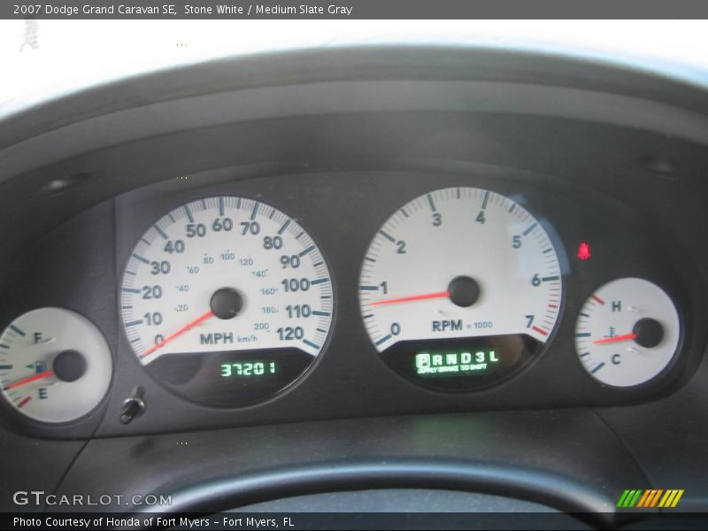 Stone White / Medium Slate Gray 2007 Dodge Grand Caravan SE