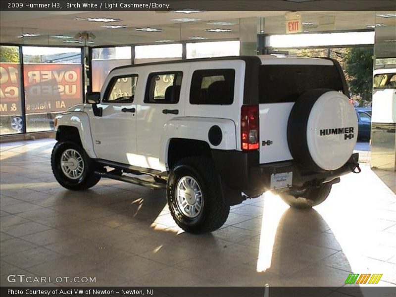 Birch White / Light Cashmere/Ebony 2009 Hummer H3