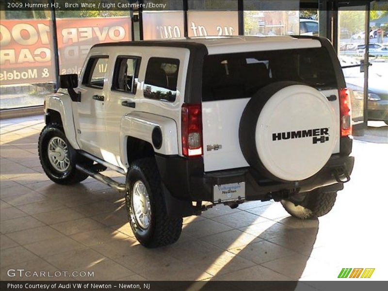 Birch White / Light Cashmere/Ebony 2009 Hummer H3