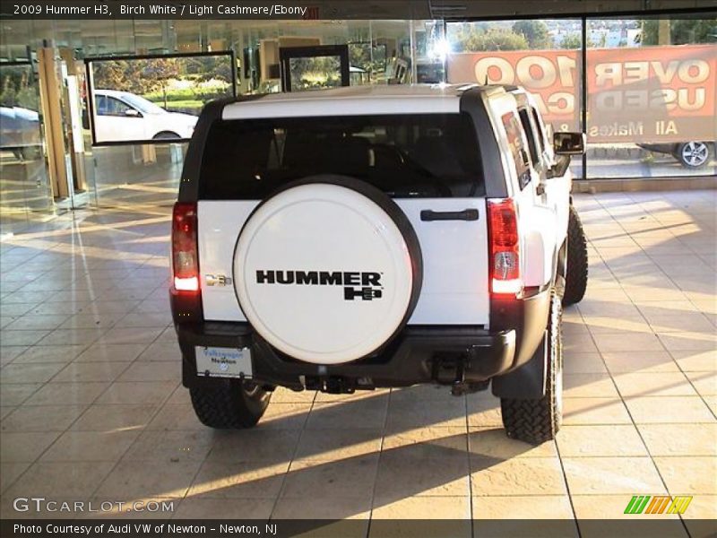 Birch White / Light Cashmere/Ebony 2009 Hummer H3