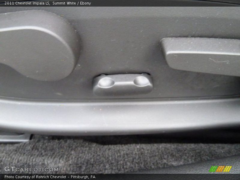 Summit White / Ebony 2011 Chevrolet Impala LS