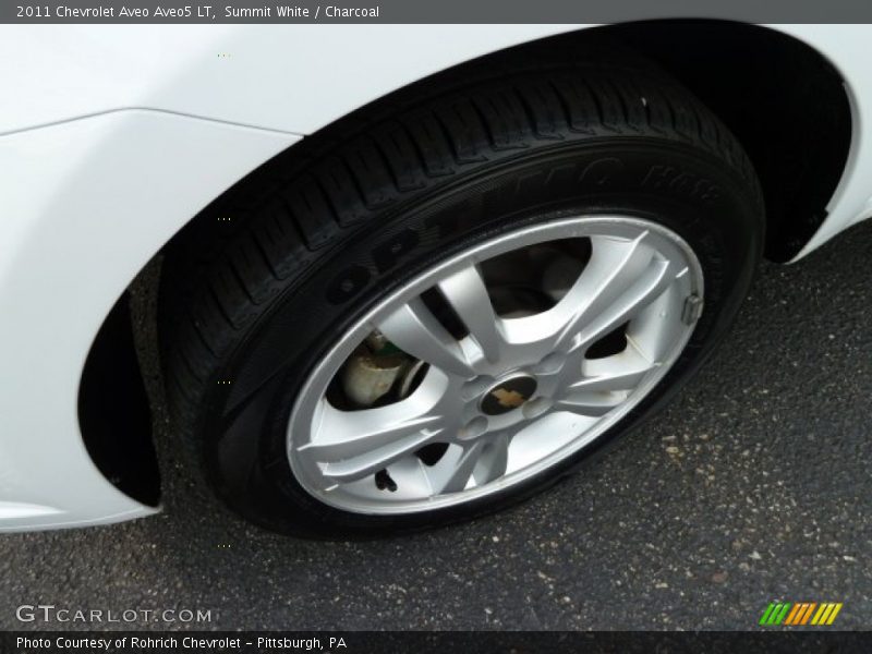 Summit White / Charcoal 2011 Chevrolet Aveo Aveo5 LT