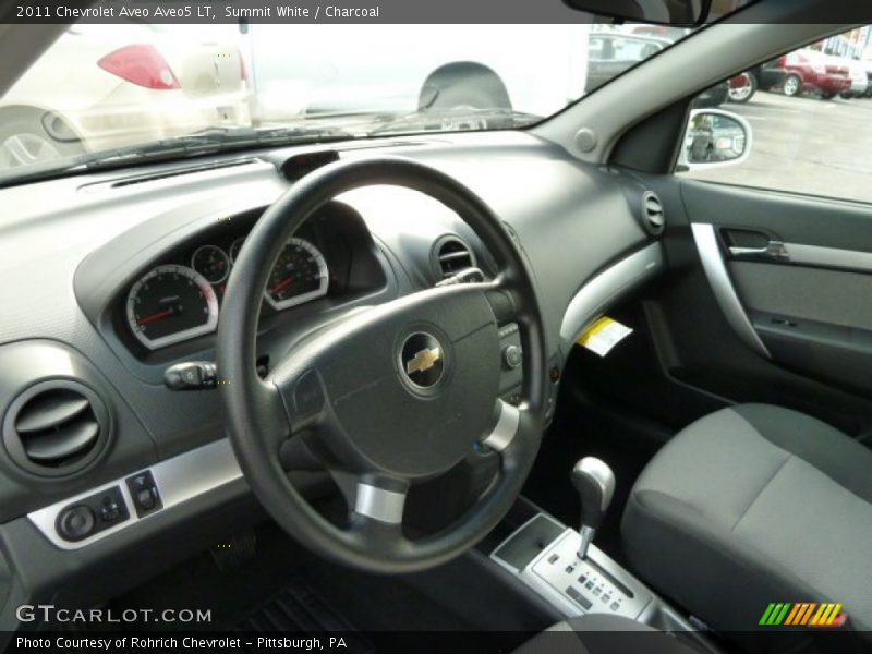 Summit White / Charcoal 2011 Chevrolet Aveo Aveo5 LT