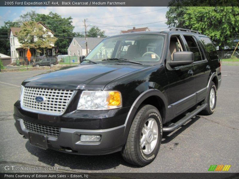 Black Clearcoat / Medium Parchment 2005 Ford Expedition XLT 4x4
