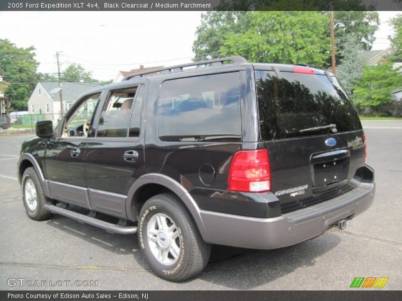 Black Clearcoat / Medium Parchment 2005 Ford Expedition XLT 4x4