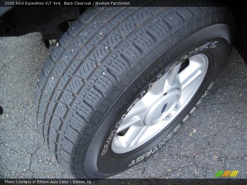 Black Clearcoat / Medium Parchment 2005 Ford Expedition XLT 4x4