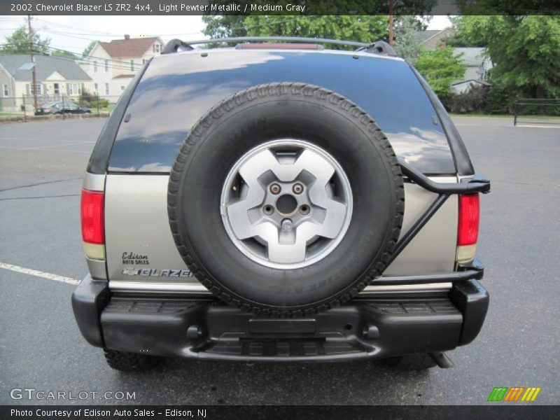 Light Pewter Metallic / Medium Gray 2002 Chevrolet Blazer LS ZR2 4x4