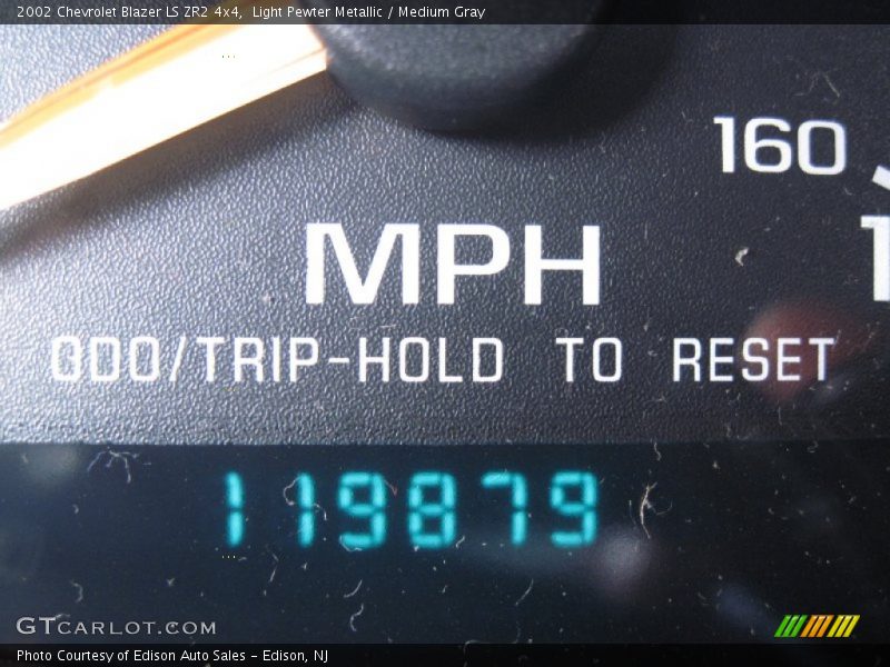 Light Pewter Metallic / Medium Gray 2002 Chevrolet Blazer LS ZR2 4x4