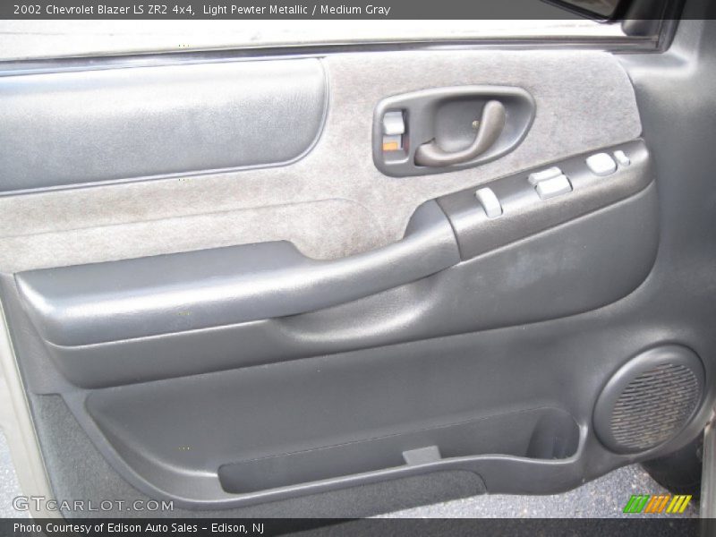 Light Pewter Metallic / Medium Gray 2002 Chevrolet Blazer LS ZR2 4x4